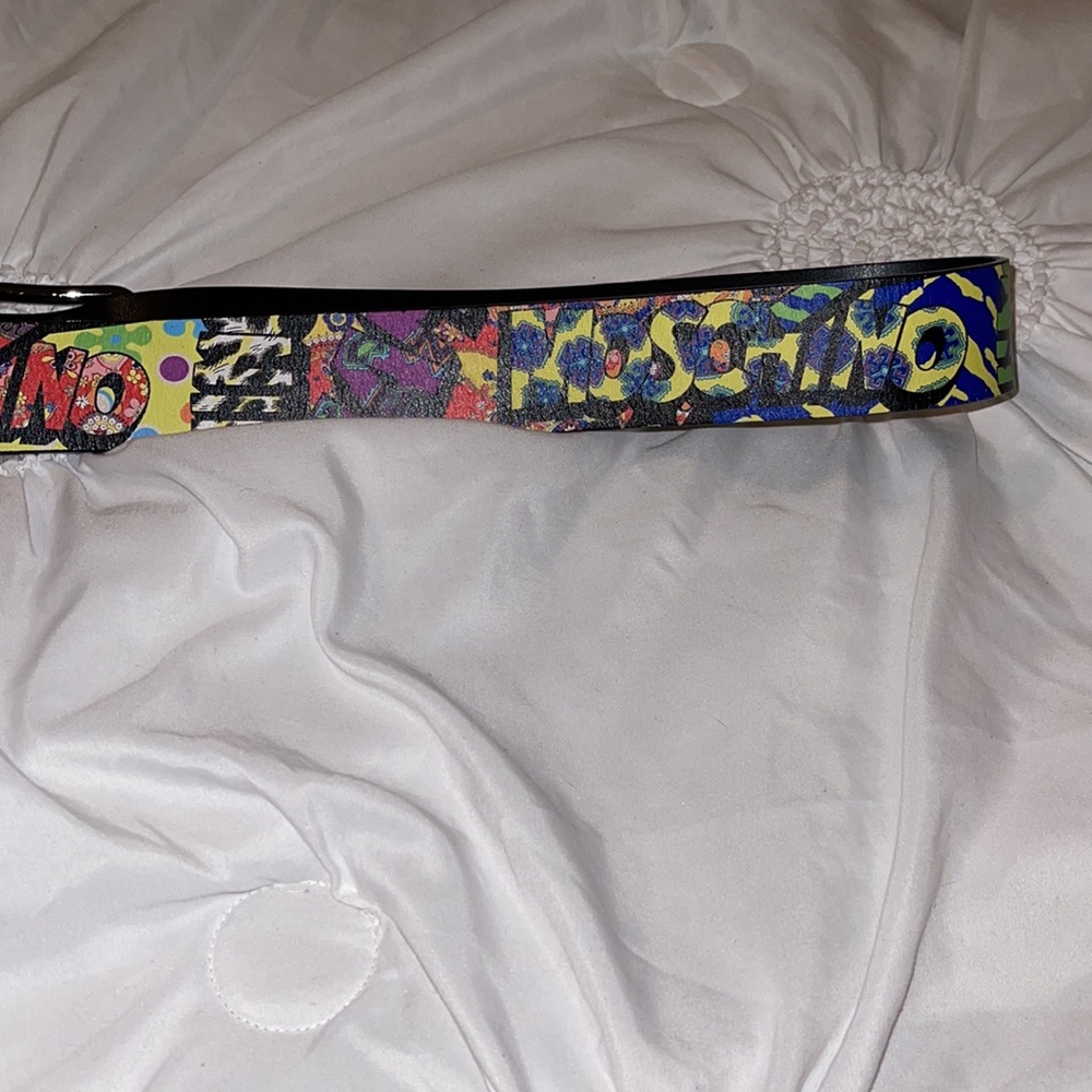 #23. 🤑🤑 This Mens Moschino Belt will be on sale in a live show tonight - Picture 5 of 7
